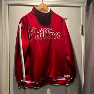 Phillies zip up